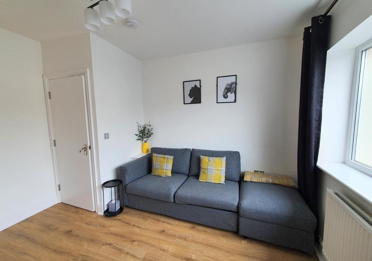 One Bed Apartment With Sofa Bed Llandudno Exterior photo